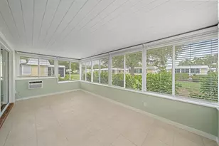 5865 Tidewood Ave, Sarasota, FL 34231 - Photo 27
