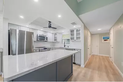5865 Tidewood Avenue #8, Sarasota, FL 34231 - Photo 5