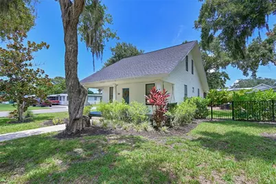 1318 6th Street W, Palmetto, FL 34221 - Photo 1