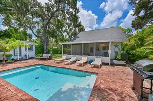 1318 6th St W, Palmetto, FL 34221 - Photo 3