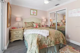 3326 Bougainvillea St, Sarasota, FL 34239 - Photo 11