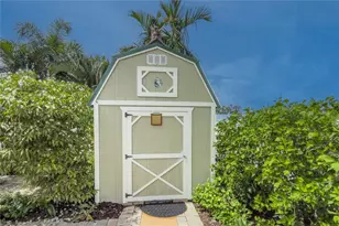3326 Bougainvillea St, Sarasota, FL 34239 - Photo 29