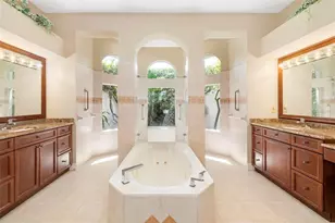 2528 Tom Morris Dr, Sarasota, FL 34240 - Photo 9