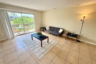 2612 Hidden Lake Dr N, Sarasota, FL 34237 - Photo 5