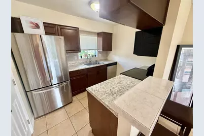 2612 Hidden Lake Drive N #D, Sarasota, FL 34237 - Photo 9