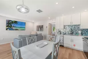 1603 Gulf Dr N, Bradenton Beach, FL 34217 - Photo 9