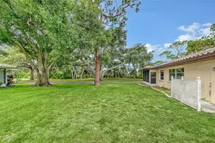515 Rousseau Dr, Nokomis, FL 34275 - Photo 35