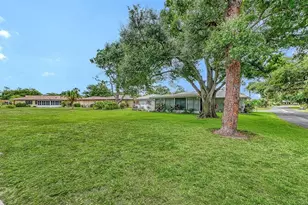 515 Rousseau Dr, Nokomis, FL 34275 - Photo 33