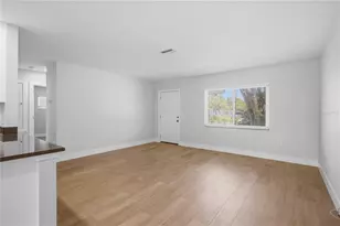 908 24th Ave W, Palmetto, FL 34221 - Photo 9