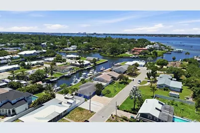 908 24th Avenue W, Palmetto, FL 34221 - Photo 3
