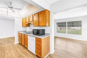 802 Buttonwood Dr, Bradenton, FL 34208 - Photo 13