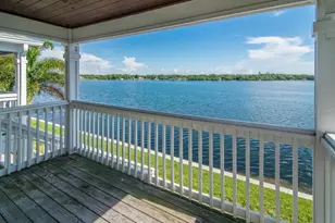 205 Pompano Dr SE, Saint Petersburg, FL 33705 - Photo 1