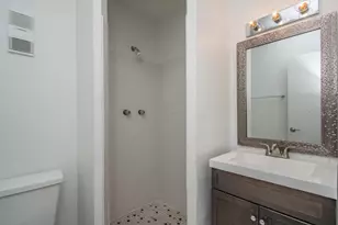 205 Pompano Dr SE, Saint Petersburg, FL 33705 - Photo 13