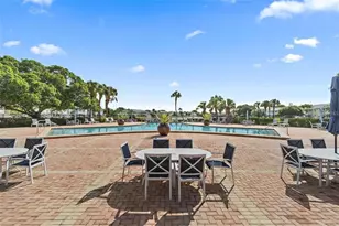 205 Pompano Dr SE, Saint Petersburg, FL 33705 - Photo 25