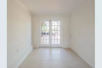 2410 Riverside Drive E, Bradenton, FL 34208 - Photo 35