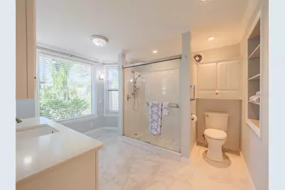 2410 Riverside Drive E, Bradenton, FL 34208 - Photo 23