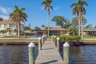 2410 Riverside Dr E, Bradenton, FL 34208 - Photo 1