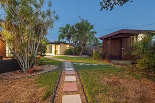 2410 Riverside Dr E, Bradenton, FL 34208 - Photo 81