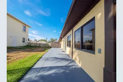2410 Riverside Drive E, Bradenton, FL 34208 - Photo 59