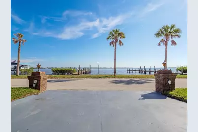 2410 Riverside Drive E, Bradenton, FL 34208 - Photo 63