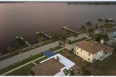 2410 Riverside Drive E, Bradenton, FL 34208 - Photo 71