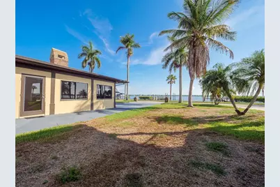 2410 Riverside Drive E, Bradenton, FL 34208 - Photo 61