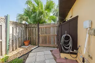 2410 Riverside Dr E, Bradenton, FL 34208 - Photo 51