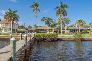 2410 Riverside Dr E, Bradenton, FL 34208 - Photo 7