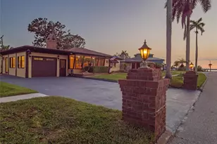 2410 Riverside Dr E, Bradenton, FL 34208 - Photo 1