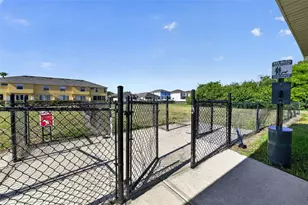 1717 Trailwater St, Ruskin, FL 33570 - Photo 45