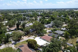 2920 Edgewood Ln, Sarasota, FL 34231 - Photo 33