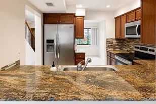 947 Sunridge Way, Sarasota, FL 34234 - Photo 9
