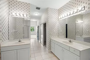 3954 Hamilton Club Cir, Sarasota, FL 34242 - Photo 37