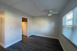 270 Santa Maria St, Venice, FL 34285 - Photo 3
