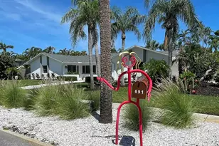 691 Russell St, Longboat Key, FL 34228 - Photo 3