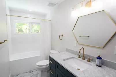 691 Russell Street, Longboat Key, FL 34228 - Photo 15