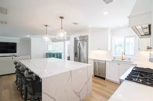 691 Russell St, Longboat Key, FL 34228 - Photo 29