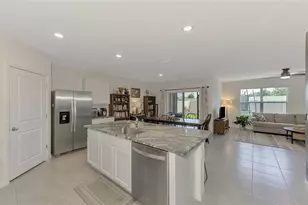 17733 Canopy Pl, Bradenton, FL 34211 - Photo 9
