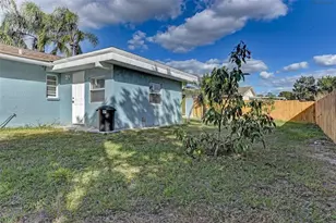 1106 Southern Pine Ln, Sarasota, FL 34243 - Photo 25