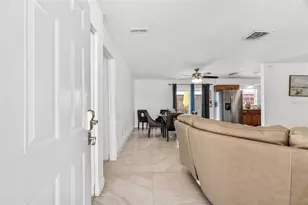 537 Melody Cir, Sarasota, FL 34237 - Photo 9