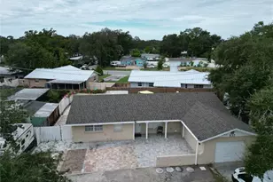 537 Melody Cir, Sarasota, FL 34237 - Photo 37