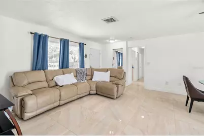 537 Melody Circle, Sarasota, FL 34237 - Photo 9