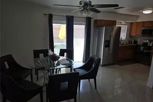 537 Melody Cir, Sarasota, FL 34237 - Photo 5