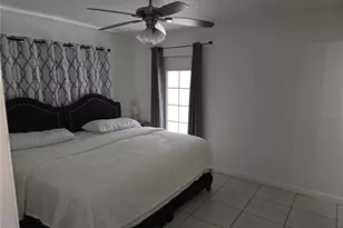 537 Melody Cir, Sarasota, FL 34237 - Photo 5