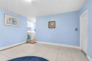 537 Melody Cir, Sarasota, FL 34237 - Photo 33