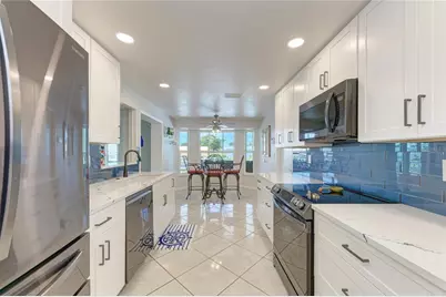 9907 Royal Palm Drive, Bradenton, FL 34210 - Photo 15
