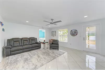 9907 Royal Palm Drive, Bradenton, FL 34210 - Photo 9