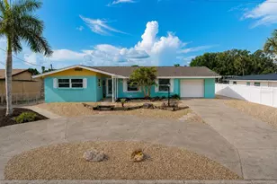 9907 Royal Palm Dr, Bradenton, FL 34210 - Photo 3