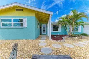 9907 Royal Palm Dr, Bradenton, FL 34210 - Photo 5