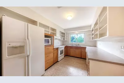 4735 Remington Drive, Sarasota, FL 34234 - Photo 11